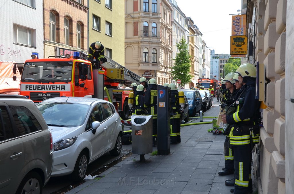 Feuer 2 Y Koeln Altstadt Kyffhaeuserstr P058.JPG - Miklos Laubert